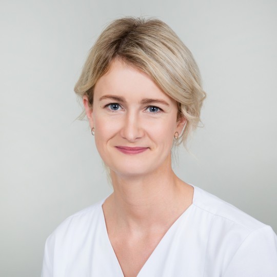 Pflegeexpertin Stoma-Kontinenz-Wunde; Pflegefachkraft bei Blasenkrebs Sarah Fabisch