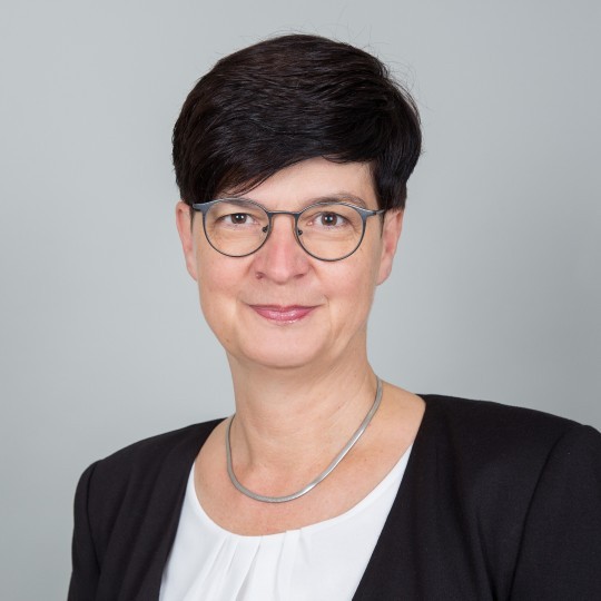 Schulleitung Grundsätze & Entwicklung; Dipl.-Pflegepädagogin Susanne Mitzscherlich